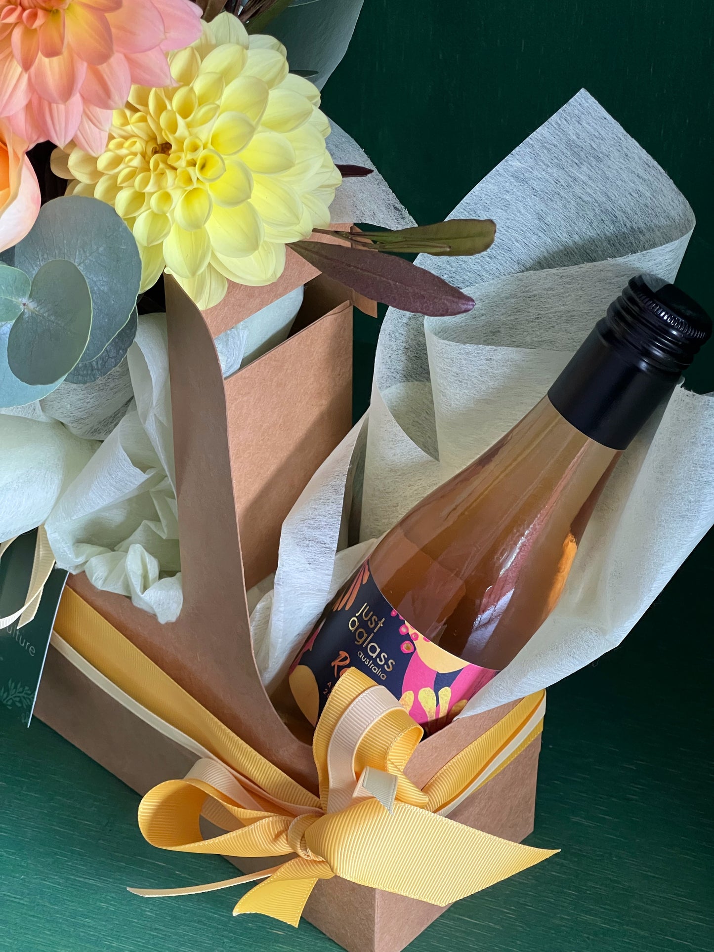 Bubbles & Blooms | Alvie Rosé